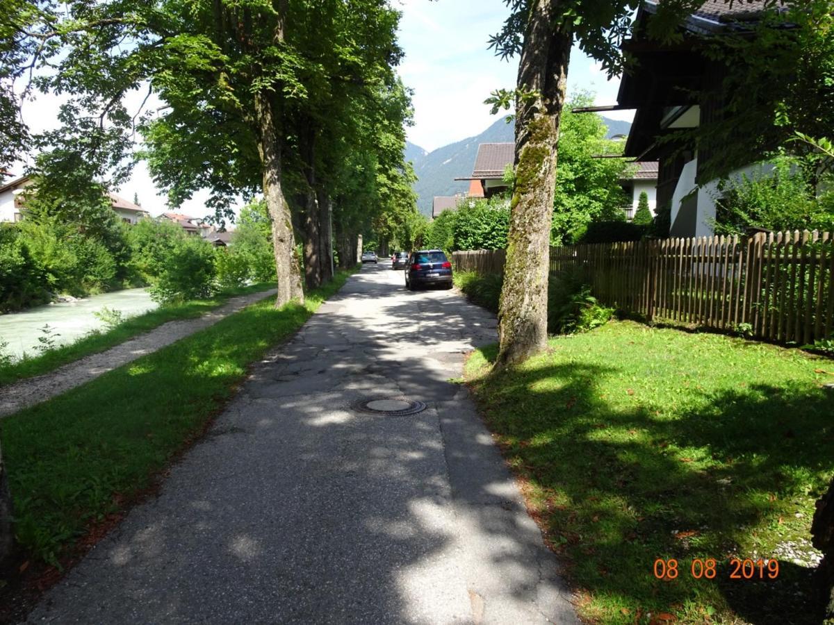 Huge And Calm Apartment In Central Garmisch Εξωτερικό φωτογραφία
